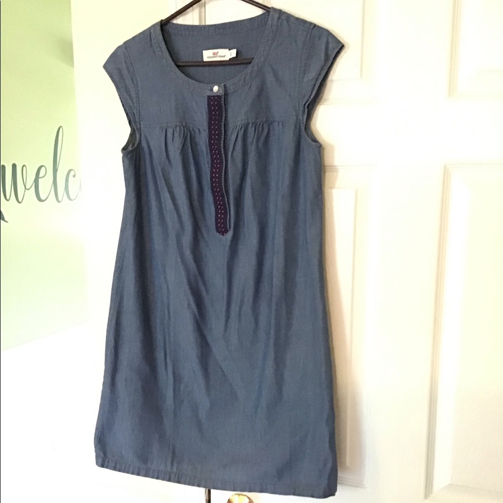 Vineyard Vines chambray/light denim dress
